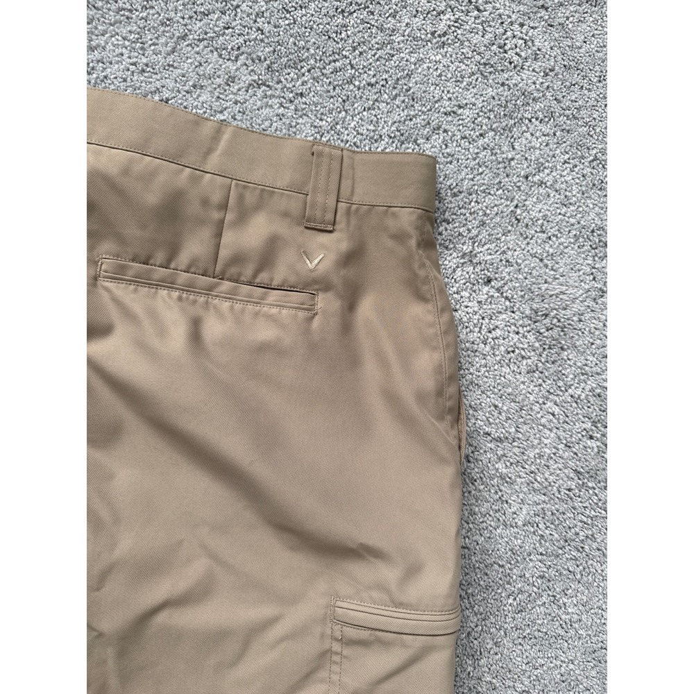 Callaway Mens Khaki Tan Golf Cargo Shorts Size 40 Performance Gripper Waistband - Picture 5 of 5